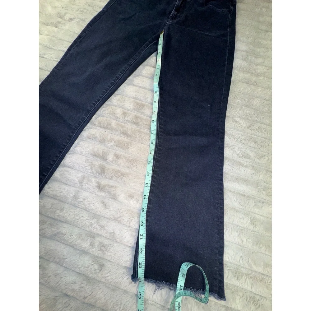 MOTHER Jeans Women's 27x26 The Insider Ankle Holding Hands Dark‎ Wash Frayed Hem